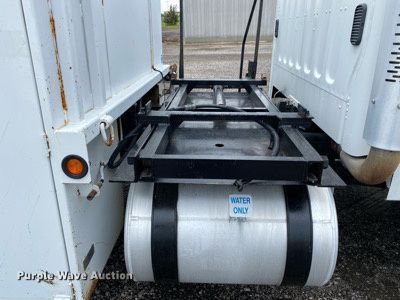 image for item KB9446 2005 Freightliner Business Class M2  utility / service truck