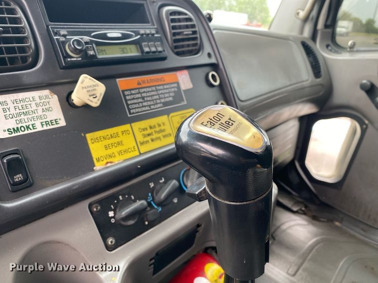 image for item KB9446 2005 Freightliner Business Class M2  utility / service truck