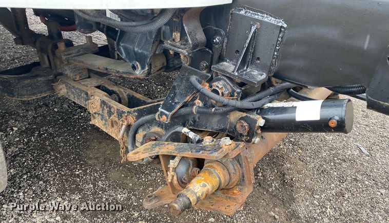 image for item KB9446 2005 Freightliner Business Class M2  utility / service truck