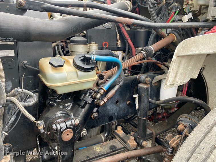 image for item KB9446 2005 Freightliner Business Class M2  utility / service truck