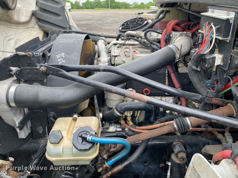 image for item KB9446 2005 Freightliner Business Class M2  utility / service truck