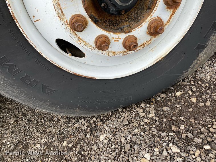 image for item KB9446 2005 Freightliner Business Class M2  utility / service truck