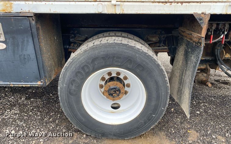 image for item KB9446 2005 Freightliner Business Class M2  utility / service truck