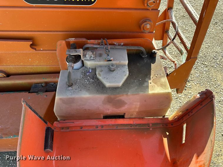 image for item KL9098 1998 JLG Sizzor 3969-E  scissor lift