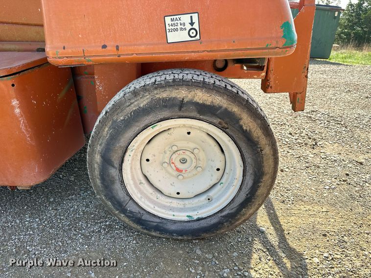 image for item KL9098 1998 JLG Sizzor 3969-E  scissor lift
