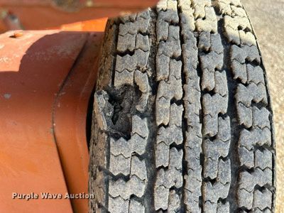 image for item KL9098 1998 JLG Sizzor 3969-E  scissor lift