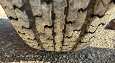 image for item KL9098 1998 JLG Sizzor 3969-E  scissor lift