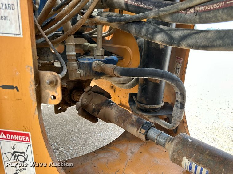 image for item KL9126 2011 Case 821F  wheel loader