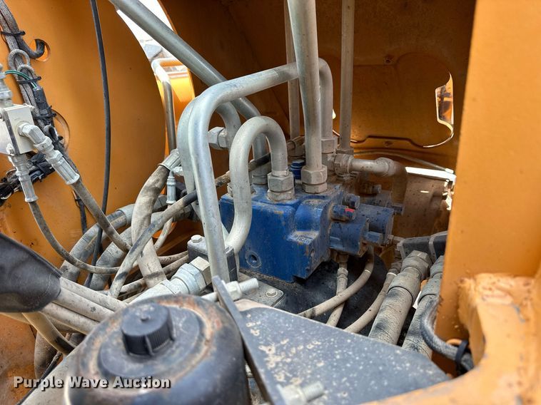 image for item KL9126 2011 Case 821F  wheel loader