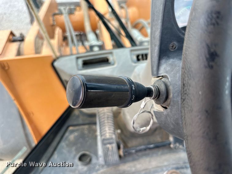 image for item KL9126 2011 Case 821F  wheel loader