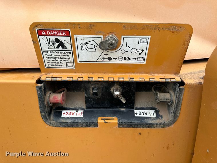 image for item KL9126 2011 Case 821F  wheel loader