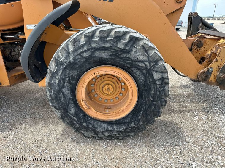 image for item KL9126 2011 Case 821F  wheel loader