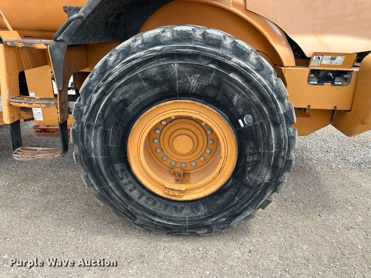 image for item KL9126 2011 Case 821F  wheel loader