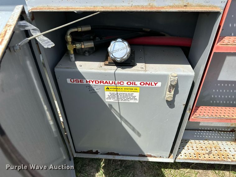 image for item KL9146 2000 Skyjack SJ8841  scissor lift