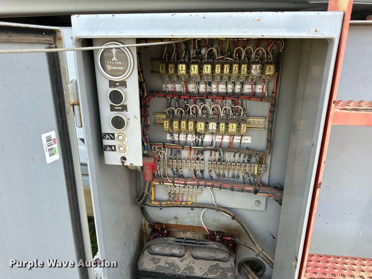 image for item KL9146 2000 Skyjack SJ8841  scissor lift