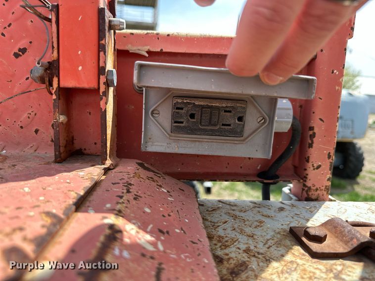 image for item KL9146 2000 Skyjack SJ8841  scissor lift