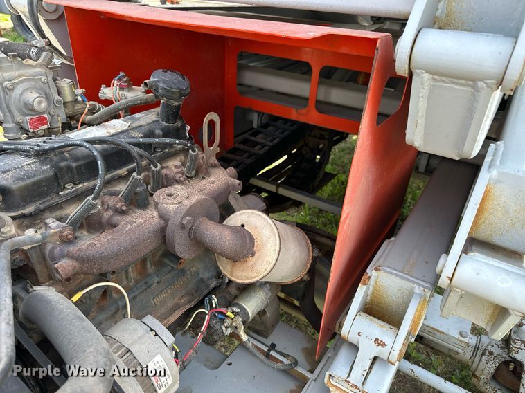 image for item KL9146 2000 Skyjack SJ8841  scissor lift