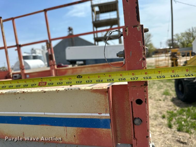 image for item KL9147 1998 Skyjack SJ8831  scissor lift