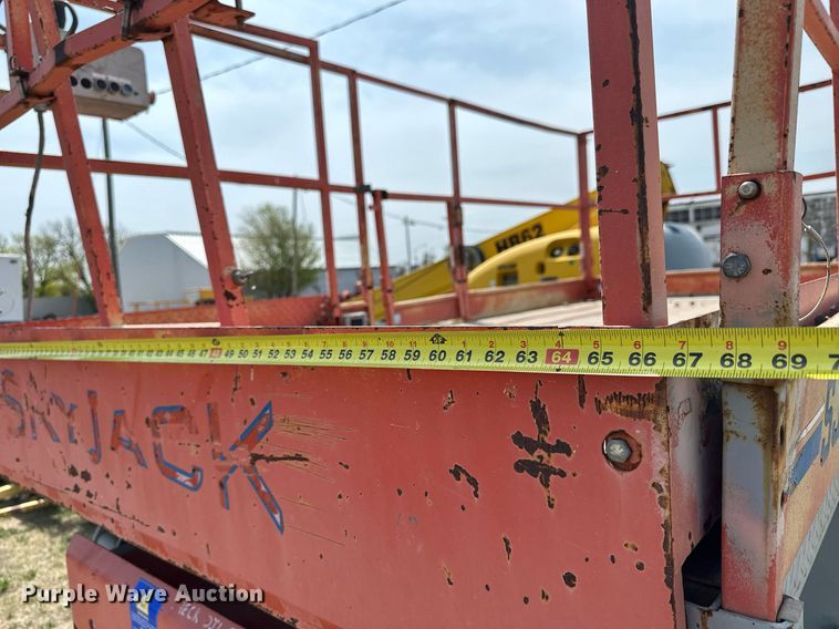 image for item KL9147 1998 Skyjack SJ8831  scissor lift