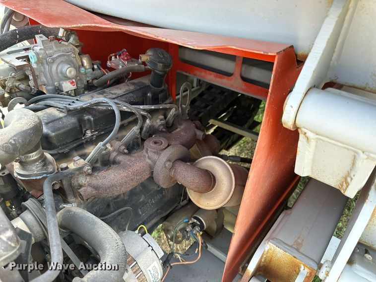 image for item KL9147 1998 Skyjack SJ8831  scissor lift