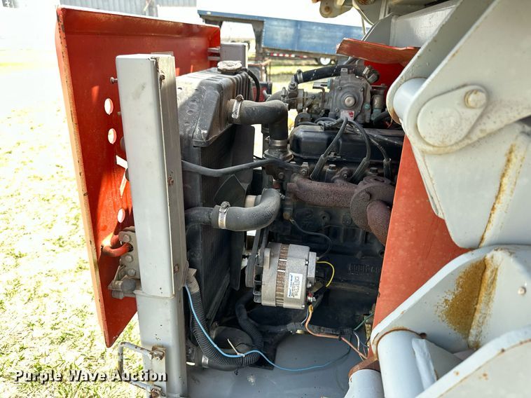 image for item KL9147 1998 Skyjack SJ8831  scissor lift