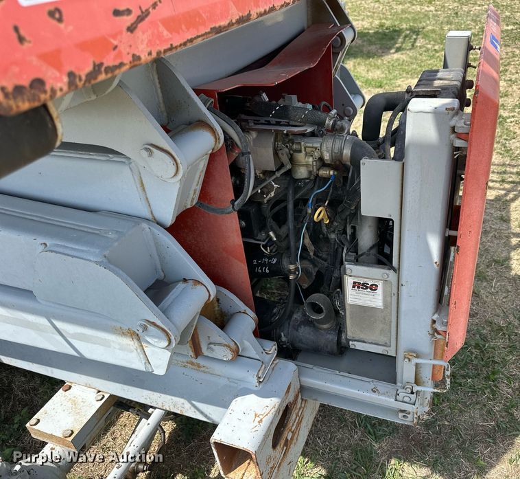 image for item KL9147 1998 Skyjack SJ8831  scissor lift