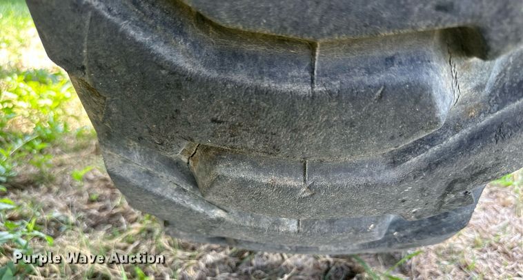 image for item KL9147 1998 Skyjack SJ8831  scissor lift