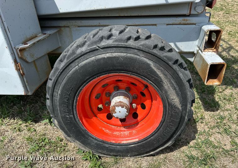 image for item KL9147 1998 Skyjack SJ8831  scissor lift