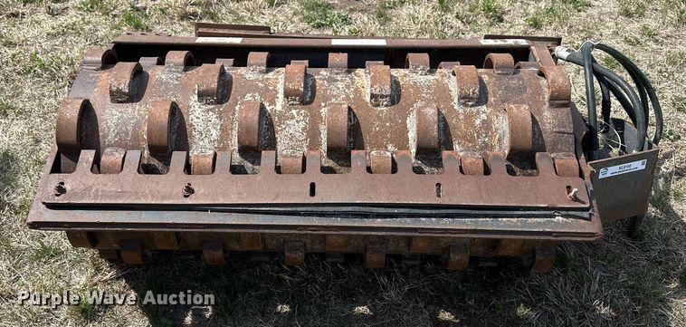 image for item KL9150 Bobcat 48 Pad Roller  skid steer vibratory roller