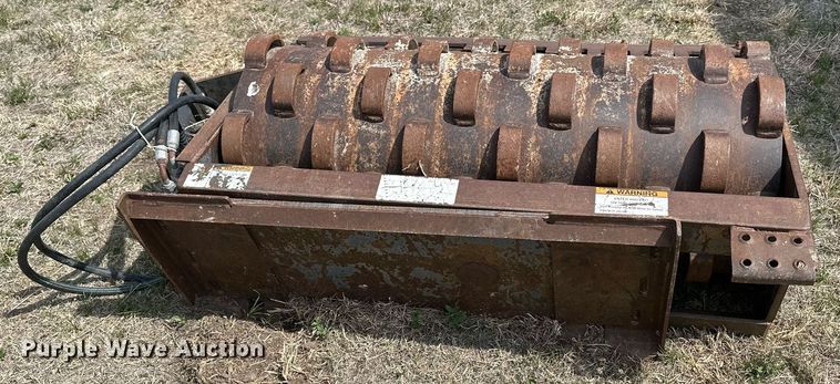 image for item KL9150 Bobcat 48 Pad Roller  skid steer vibratory roller