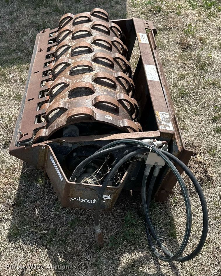 image for item KL9150 Bobcat 48 Pad Roller  skid steer vibratory roller