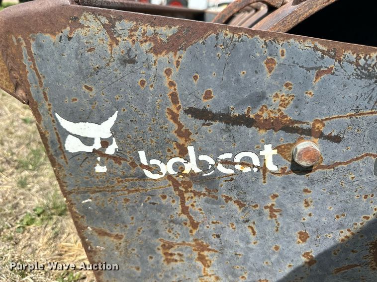 image for item KL9150 Bobcat 48 Pad Roller  skid steer vibratory roller