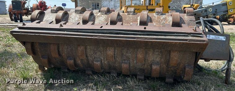 image for item KL9150 Bobcat 48 Pad Roller  skid steer vibratory roller