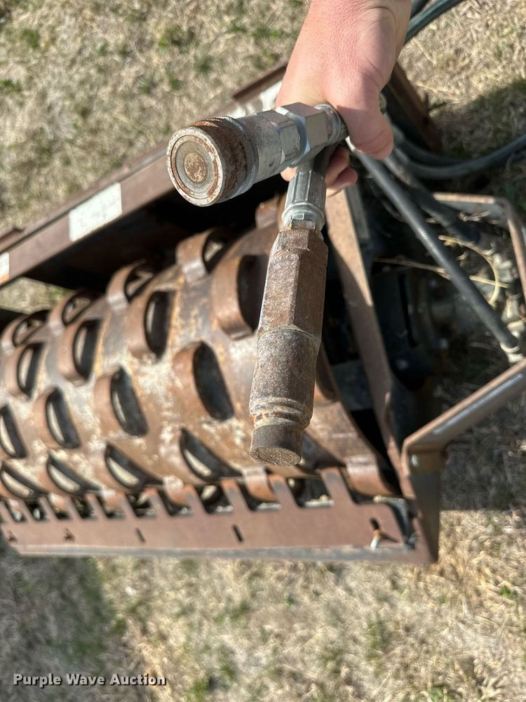 image for item KL9150 Bobcat 48 Pad Roller  skid steer vibratory roller