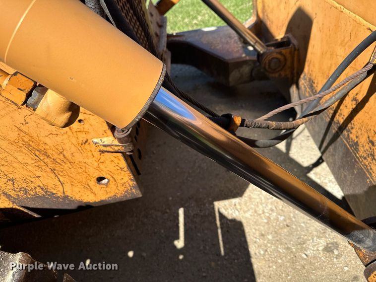 image for item KU9938 1987 Case 1550  dozer