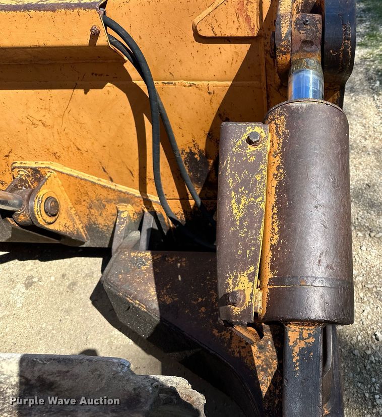 image for item KU9938 1987 Case 1550  dozer