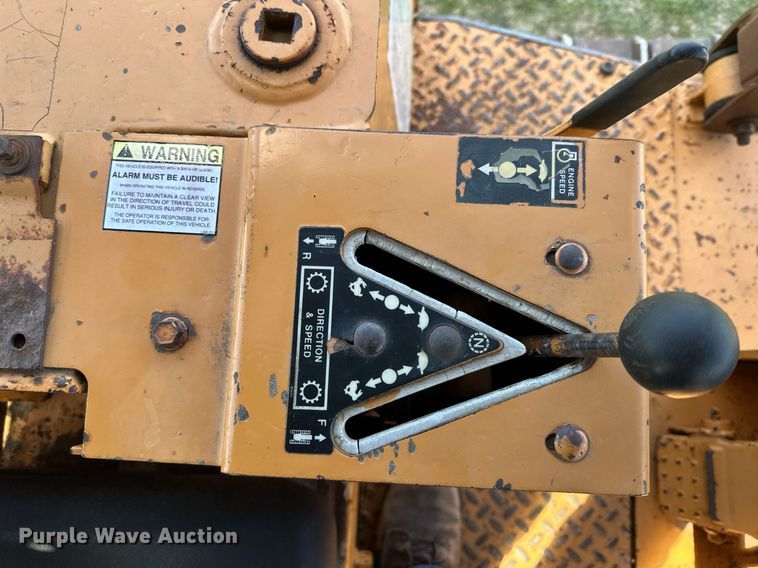 image for item KU9938 1987 Case 1550  dozer