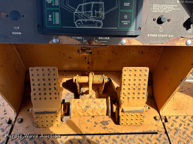 image for item KU9938 1987 Case 1550  dozer