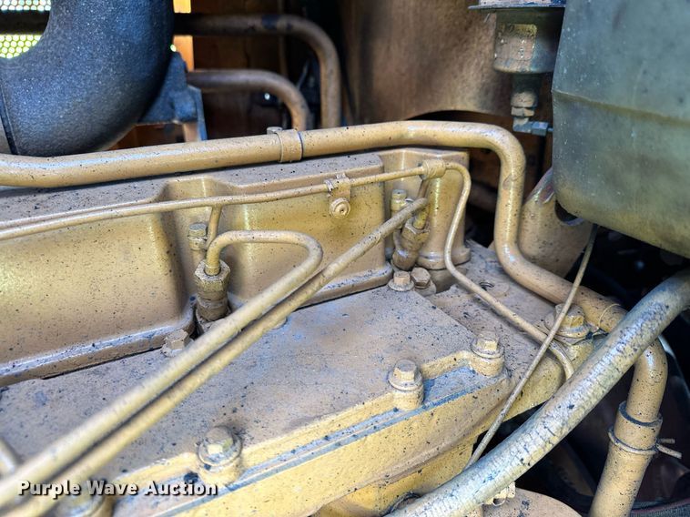 image for item KU9938 1987 Case 1550  dozer