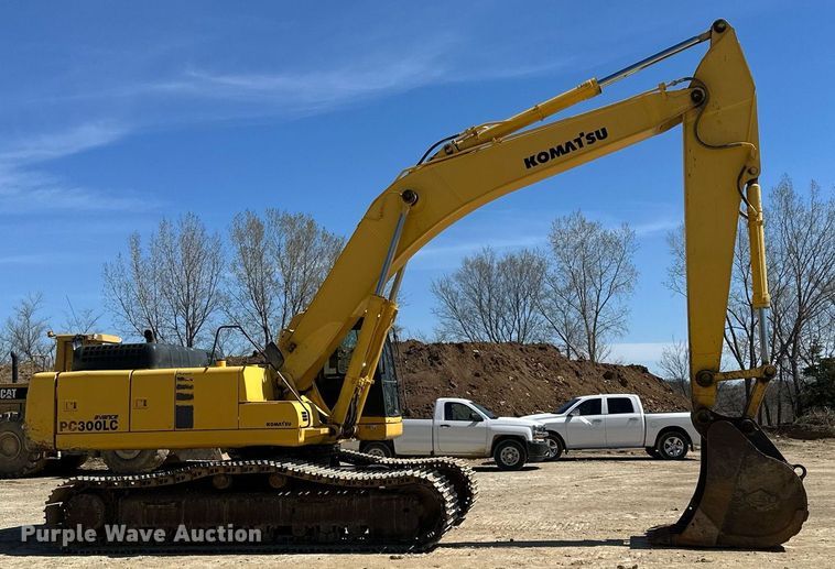 image for item KU9941 2002 Komatsu PC300LC-6  excavator