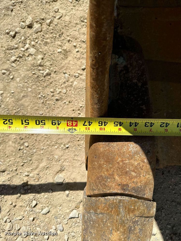 image for item KU9941 2002 Komatsu PC300LC-6  excavator