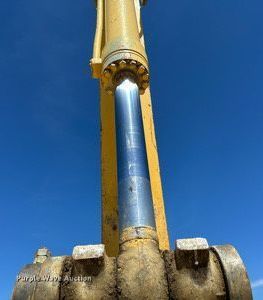 image for item KU9941 2002 Komatsu PC300LC-6  excavator