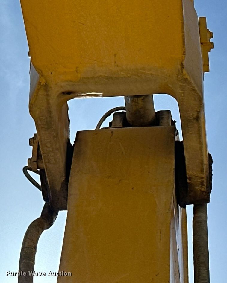 image for item KU9941 2002 Komatsu PC300LC-6  excavator