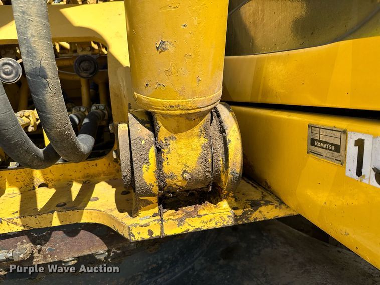 image for item KU9941 2002 Komatsu PC300LC-6  excavator