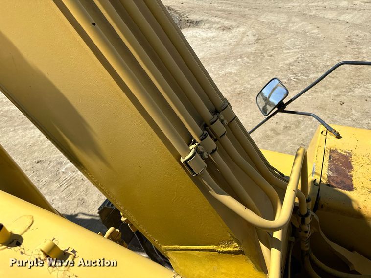 image for item KU9941 2002 Komatsu PC300LC-6  excavator