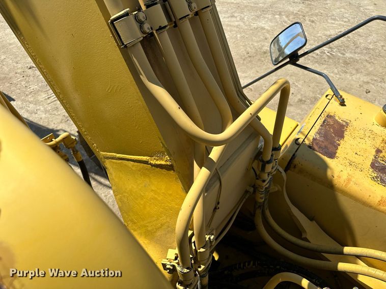 image for item KU9941 2002 Komatsu PC300LC-6  excavator