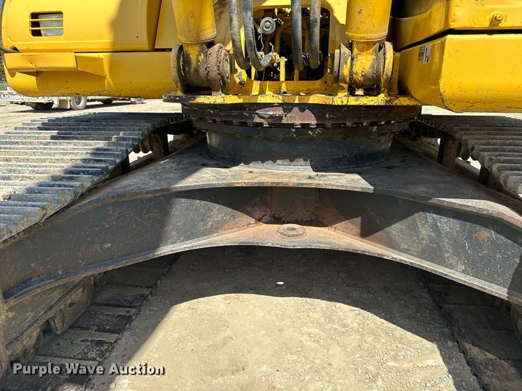 image for item KU9941 2002 Komatsu PC300LC-6  excavator