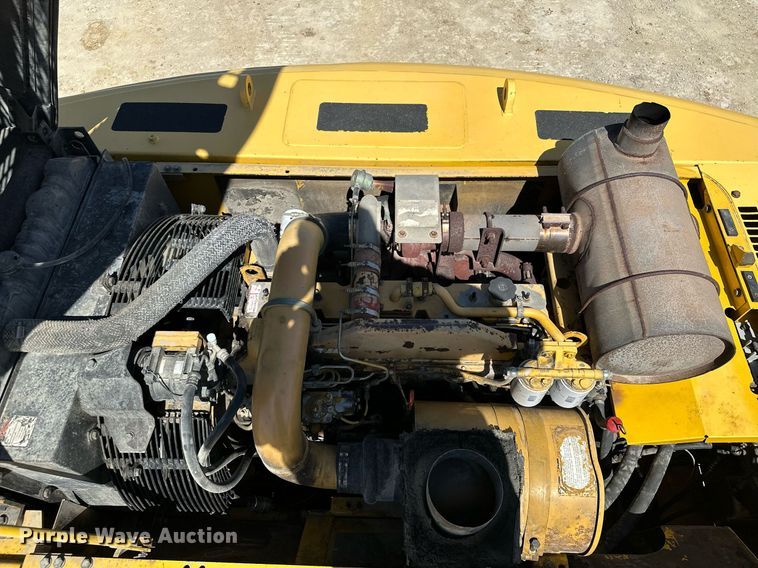 image for item KU9941 2002 Komatsu PC300LC-6  excavator