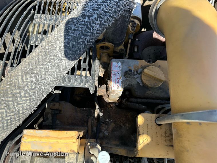 image for item KU9941 2002 Komatsu PC300LC-6  excavator