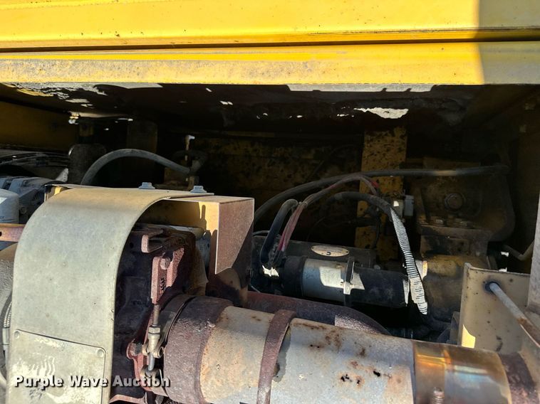 image for item KU9941 2002 Komatsu PC300LC-6  excavator